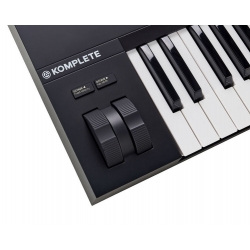 Clavier maître NATIVE INSTRUMENTS KOMPLETE KONTROLE A61